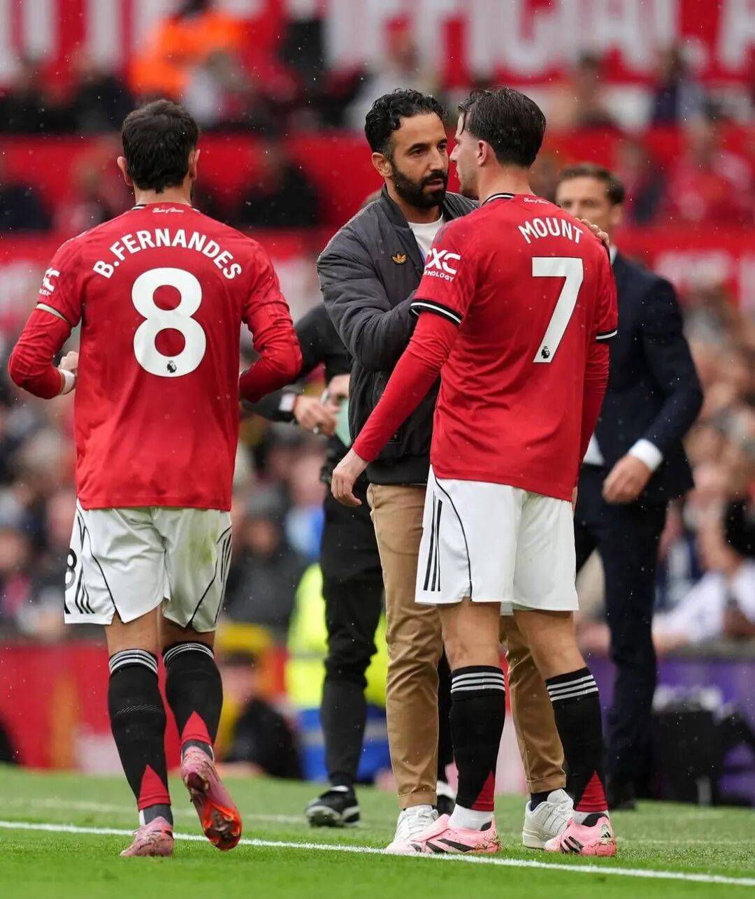 曼联迎德国杯关键赛；赛前刷新队史纪录；震撼外界；团队化学反应显著的简单介绍